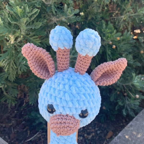 40 cm El Örgüsü Zürafa Amigurumi – Kadife ve Organik Pamuk İplikli Oyuncak