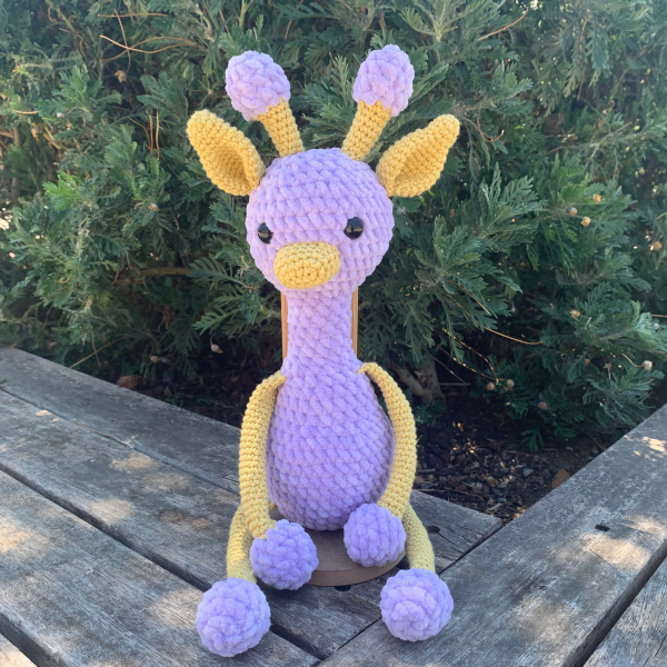 40 cm El Örgüsü Zürafa Amigurumi – Kadife ve Organik Pamuk İplikli Oyuncak