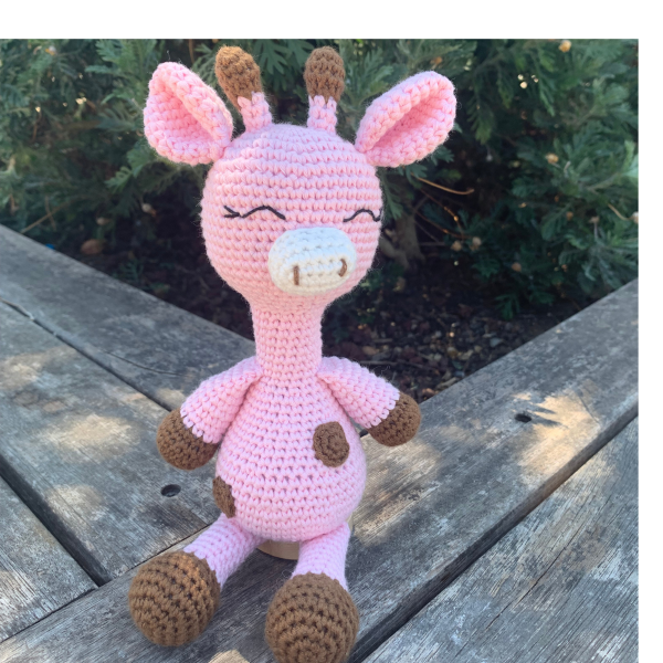 25 cm El Örgüsü Zürafa Uyku Arkadaşı – Organik Pamuk  Amigurumi Pembe