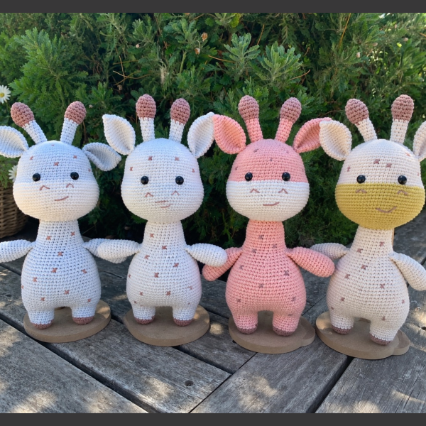 Organik Pamuk El Örgüsü Zürafa – 30 cm Beyaz