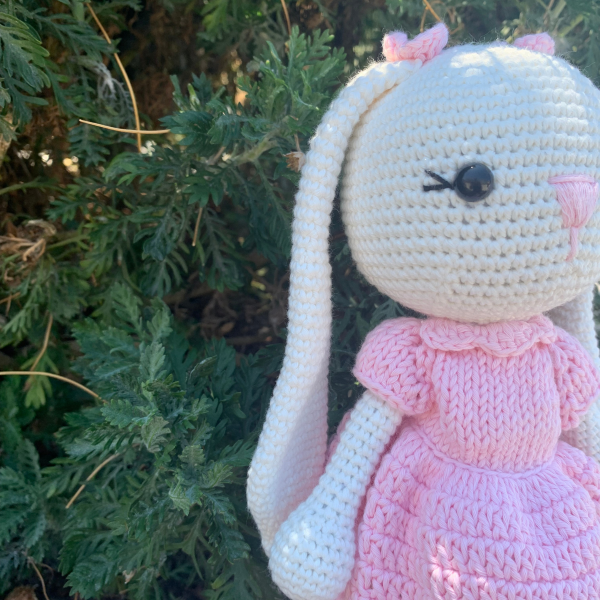 Elbiseli Uzun Kulaklı Organik Pamuk Tavşan Oyuncak – 33 cm