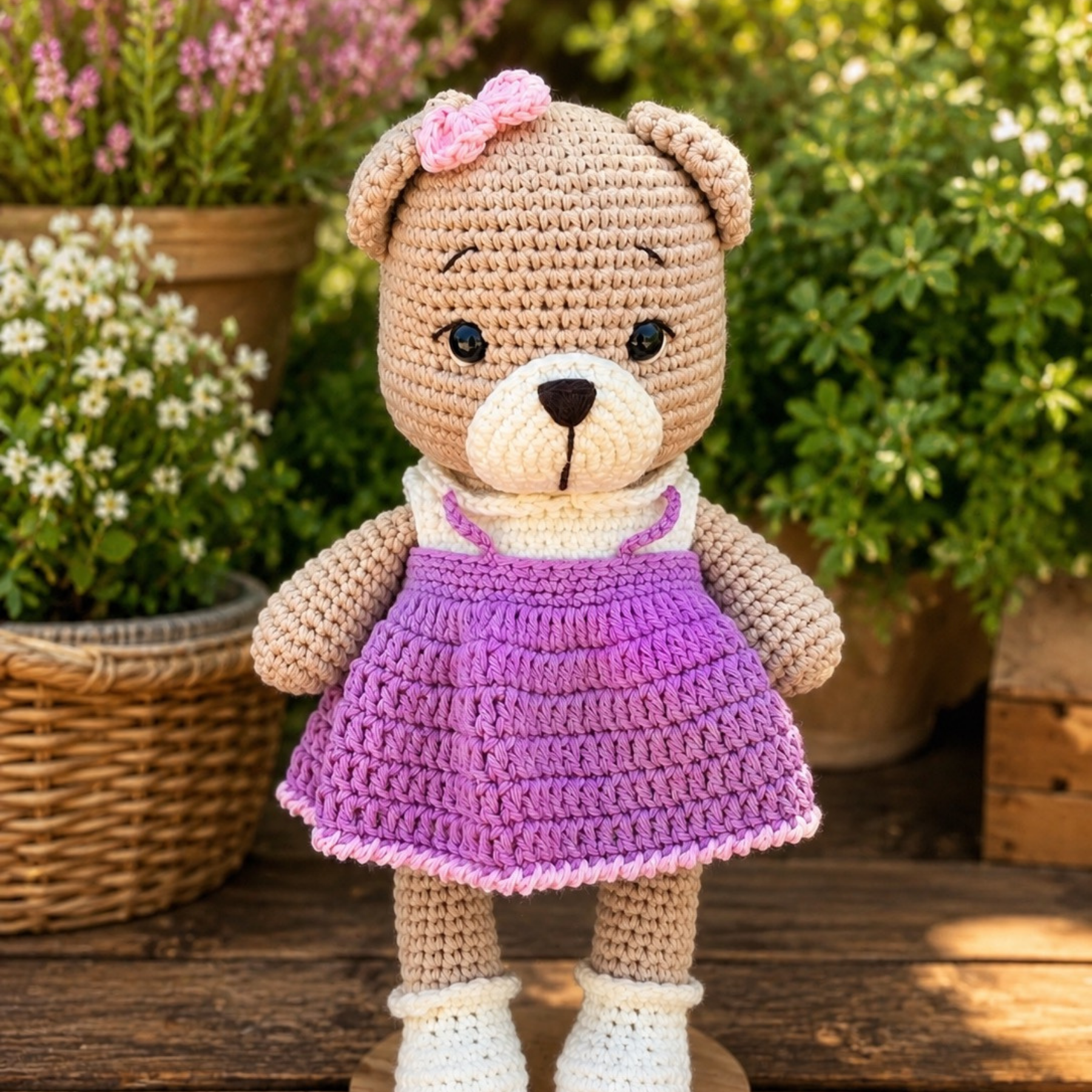 Elbiseli Organik Pamuk Ayıcık Amigurumi Oyuncak – 25 cm