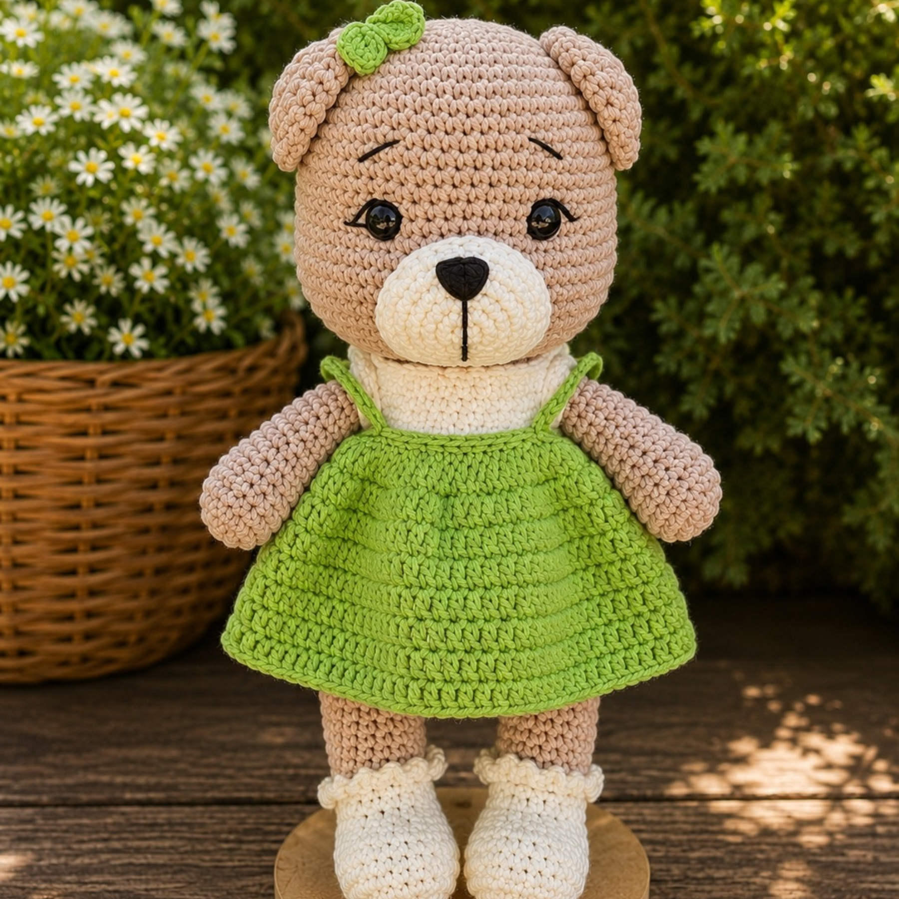 Elbiseli Organik Pamuk Ayıcık Amigurumi Oyuncak – 25 cm