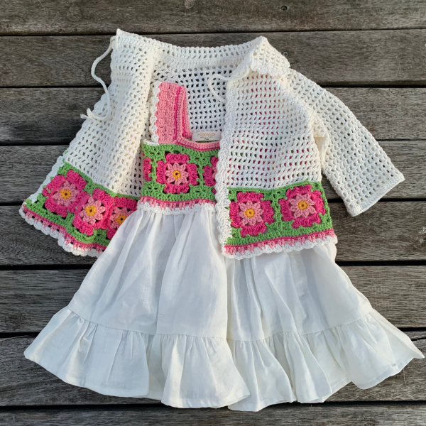 Organik Pamuk Çiçekli Örgü Elbise, Hırka, Bandana ve Çanta Takımı