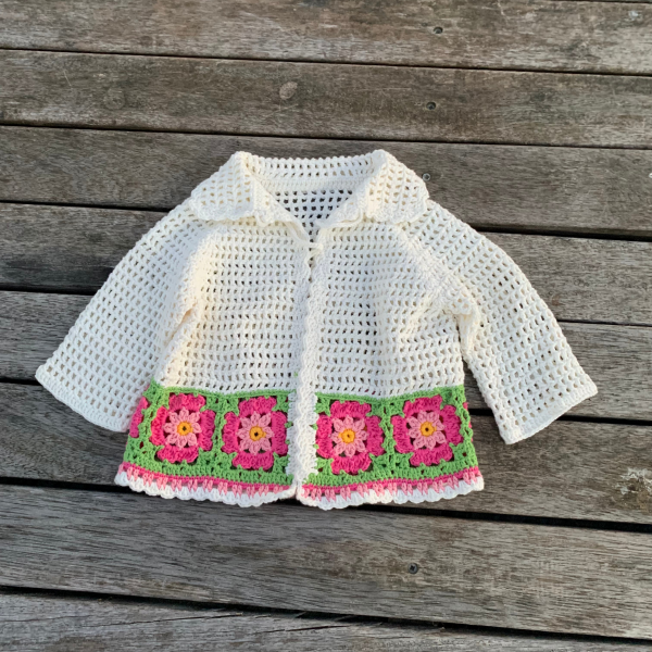 Organik Pamuk Çiçekli Örgü Elbise, Hırka, Bandana ve Çanta Takımı