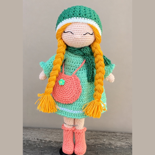 Snowflake Kış Bebeği – 33 cm Organik Pamuk Oyun Arkadaşı Amigurumi