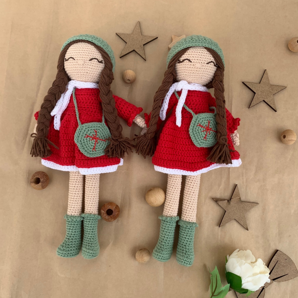 Snowflake Yılbaşı Bebeği – 33 cm Organik Pamuk Oyun Arkadaşı Amigurumi