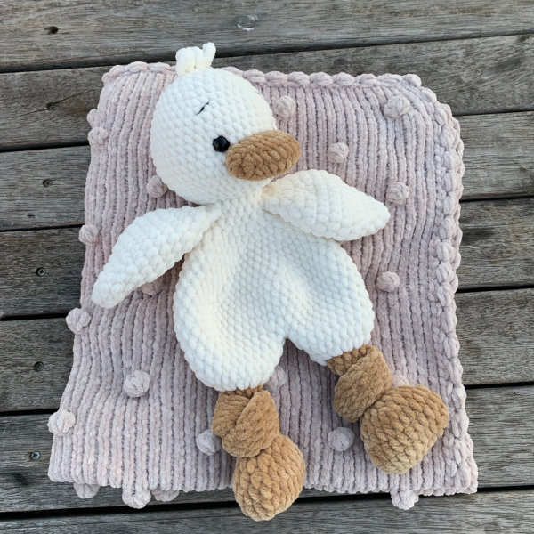 40 cm Amigurumi Ördek Uyku Arkadaşı – El Yapımı Yumuşak Kadife İp