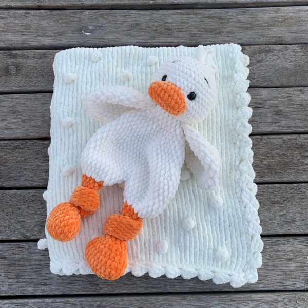 40 cm Amigurumi Ördek Uyku Arkadaşı – El Yapımı Yumuşak Kadife İp