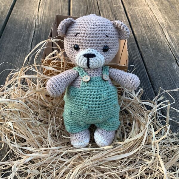 Tulumlu Organik Pamuk Ayıcık Amigurumi Oyuncak – 15 cm