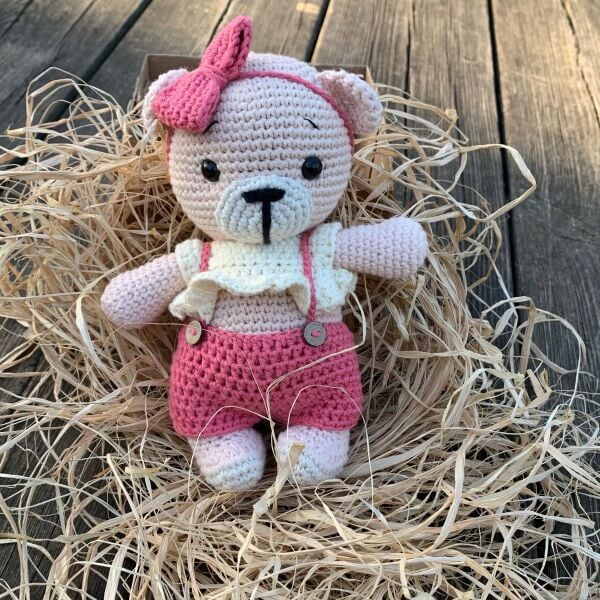 Tulumlu Organik Pamuk Ayıcık Amigurumi Oyuncak – 15 cm