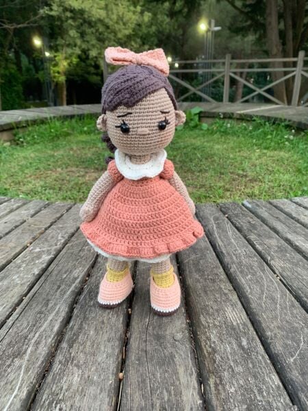 30 cm Organik Pamuk Oyun Arkadaşı Bebek – Amigurumi El Yapımı Bebek