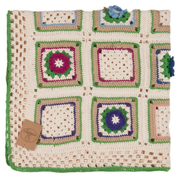 Organik Pamuk Çiçek Motifli El Yapımı Battaniye – 90 × 90 cm